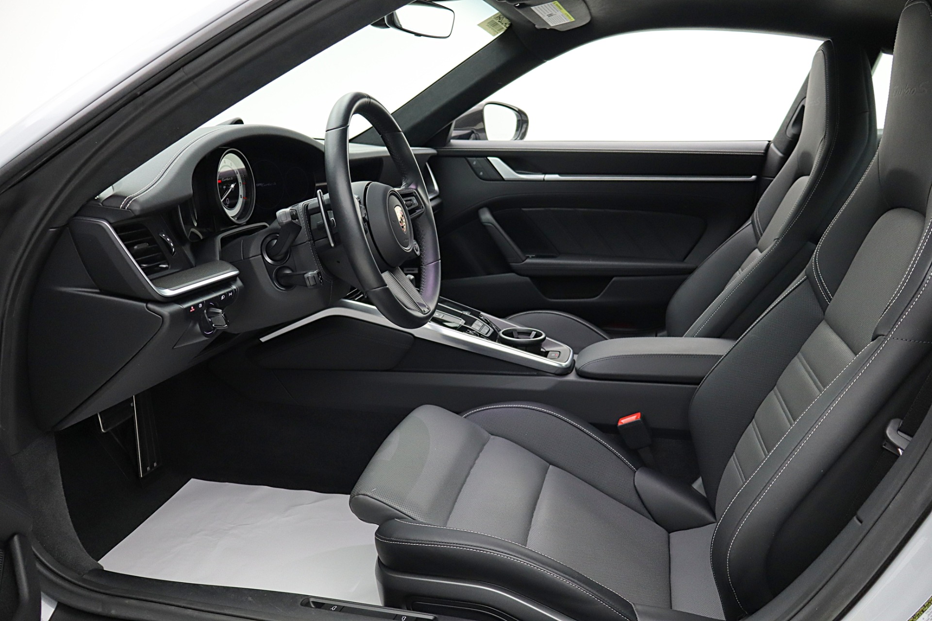 2023 Porsche 911 Turbo S - Photo 32
