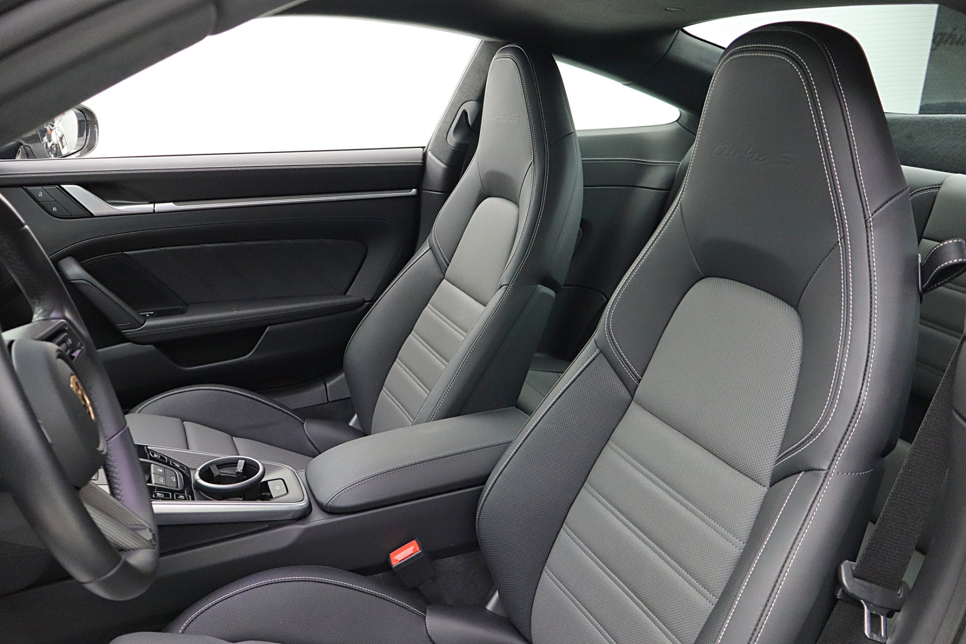 2023 Porsche 911 Turbo S - Photo 33