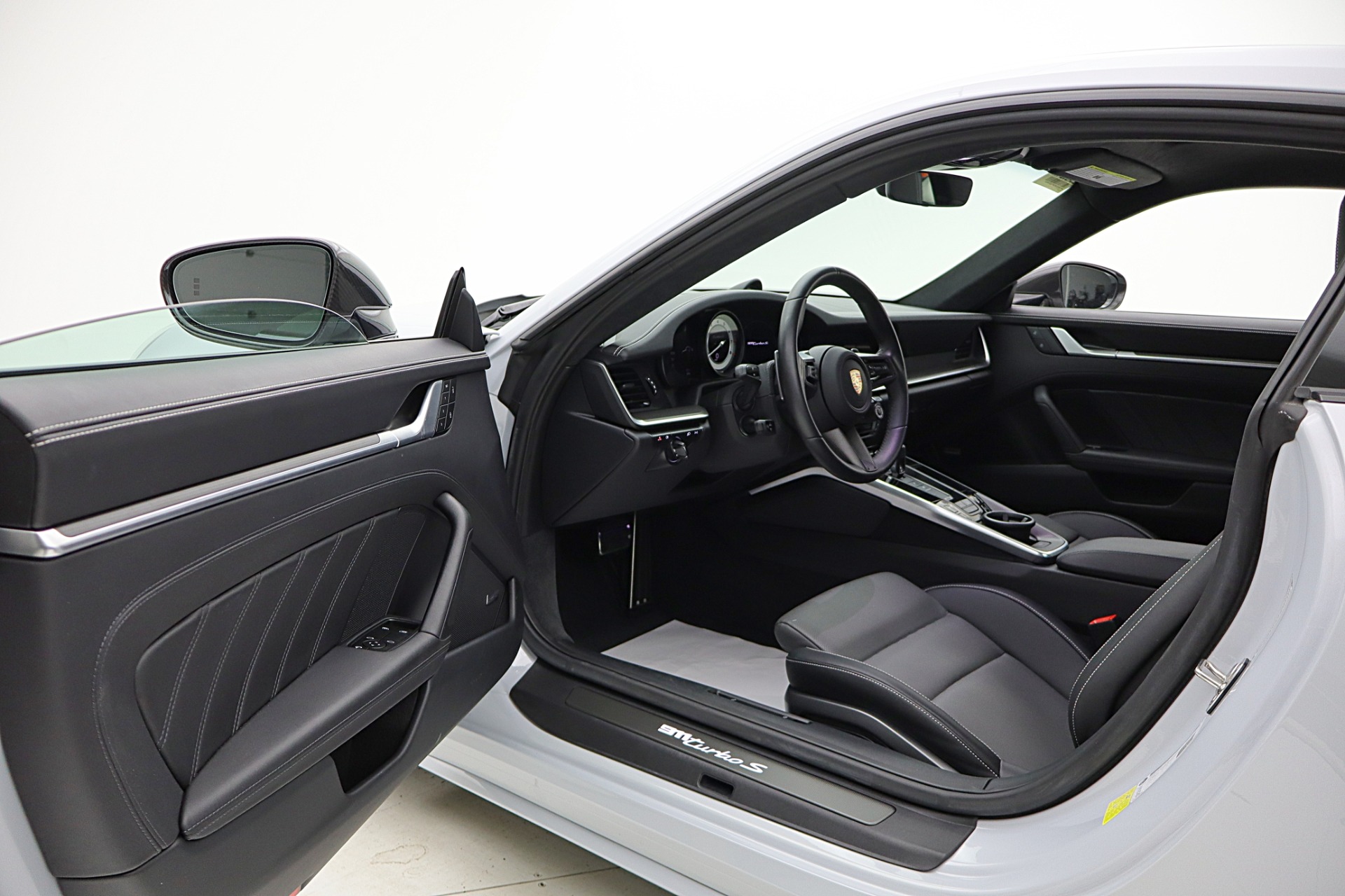 2023 Porsche 911 Turbo S - Photo 34