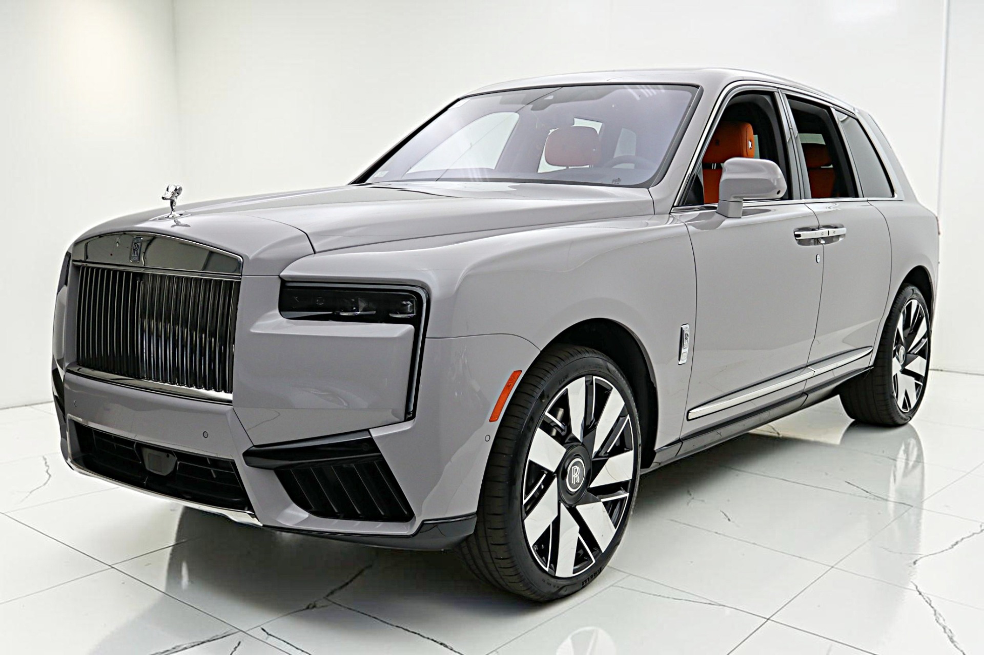 New 2027 Rolls-Royce Cullinan for sale $488,850 at F.C. Kerbeck Aston Martin in Palmyra NJ 08065 2