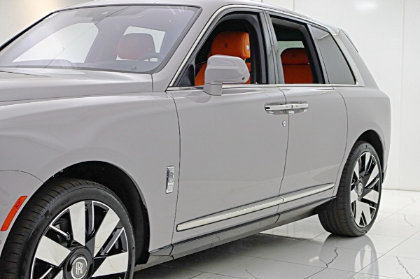 New 2027 Rolls-Royce Cullinan for sale $488,850 at F.C. Kerbeck Aston Martin in Palmyra NJ 08065 3