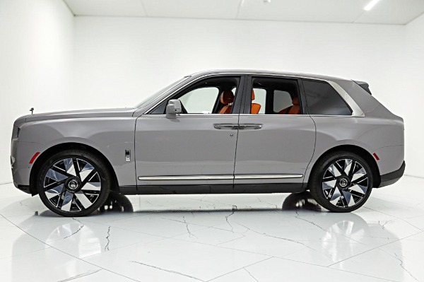 New 2027 Rolls-Royce Cullinan for sale $488,850 at F.C. Kerbeck Aston Martin in Palmyra NJ 08065 4