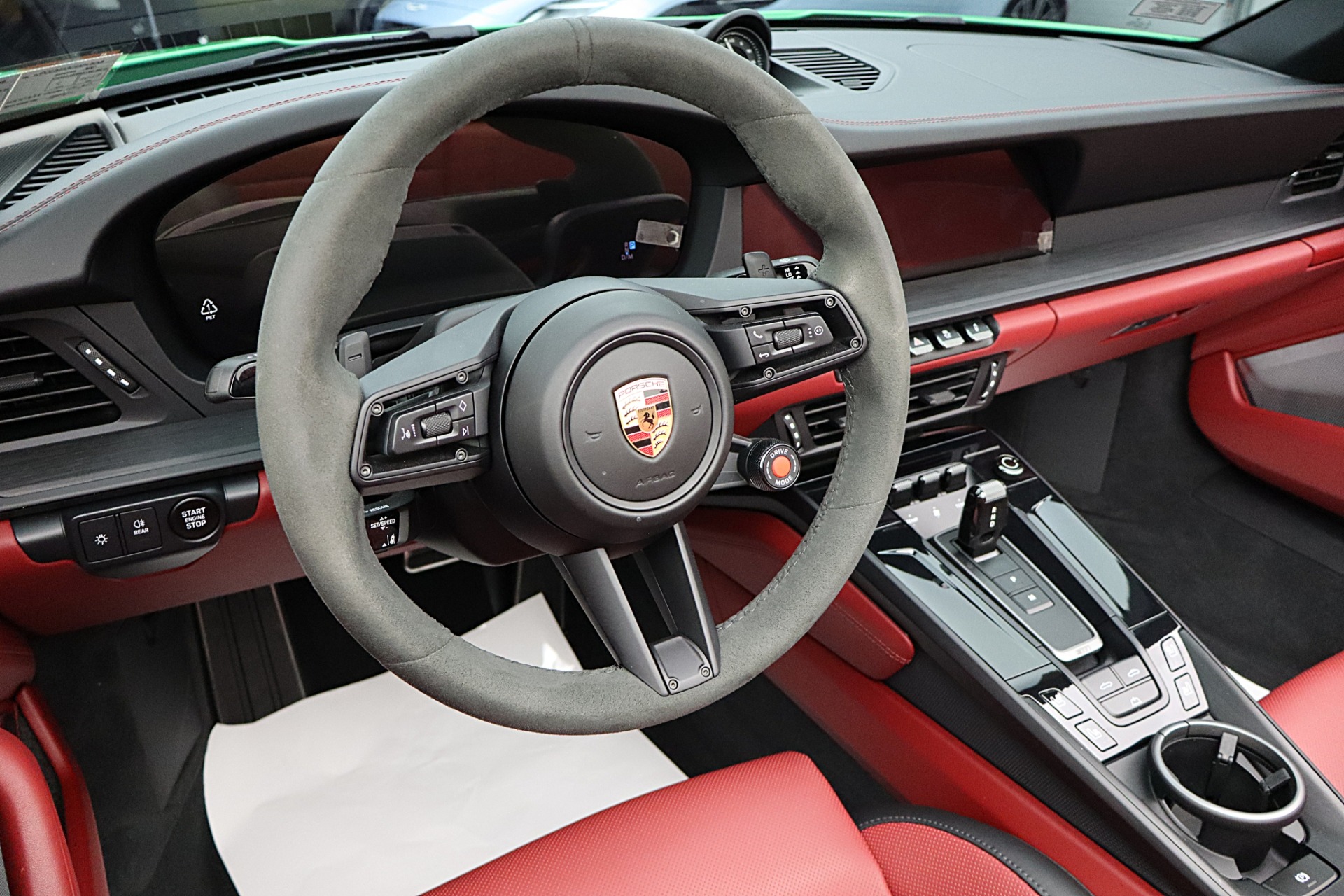2025 Porsche 911 GTS - Photo 26
