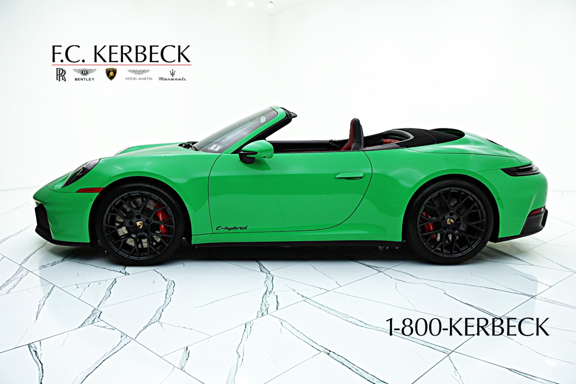 2025 Porsche 911 GTS - Photo 2