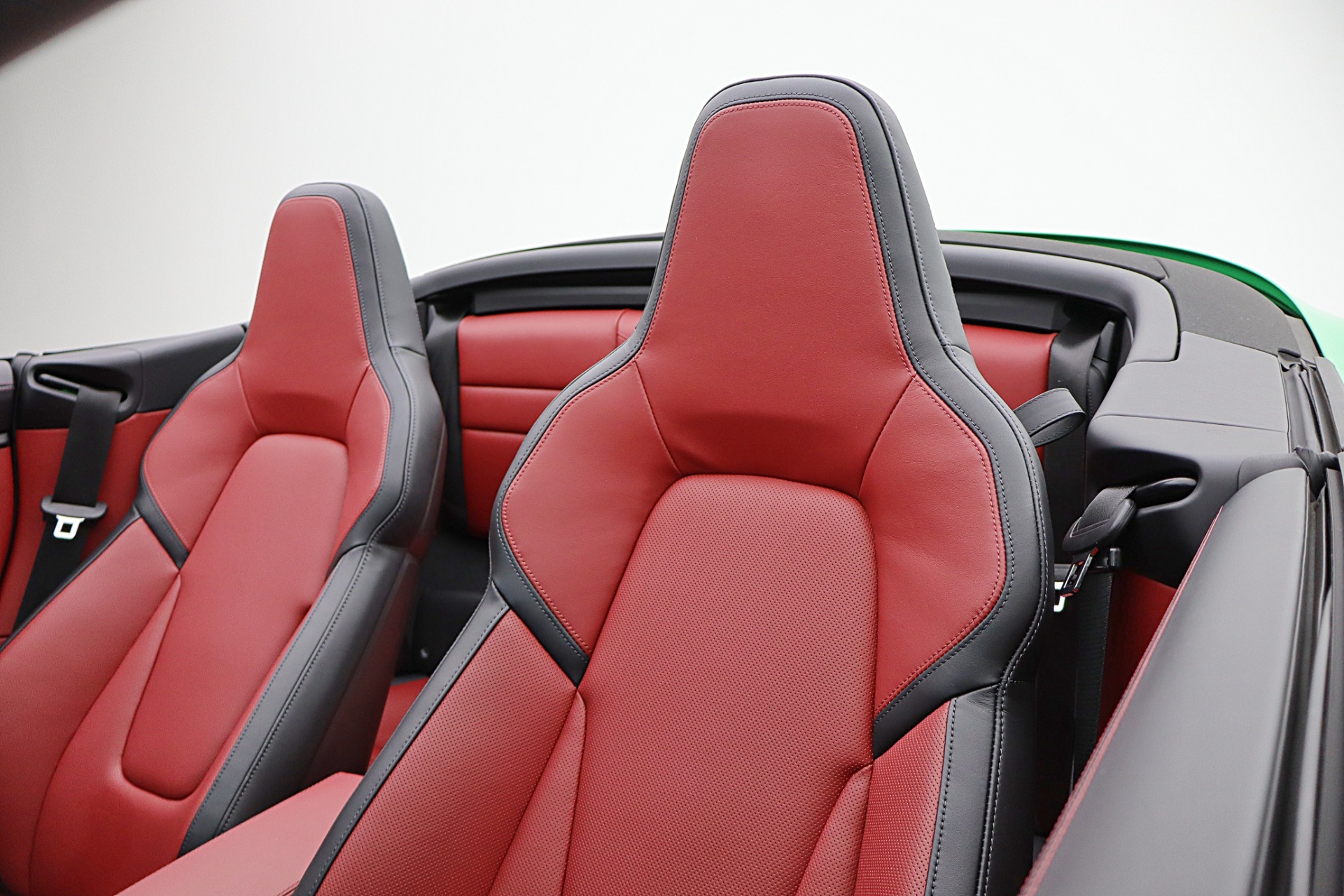 2025 Porsche 911 GTS - Photo 29