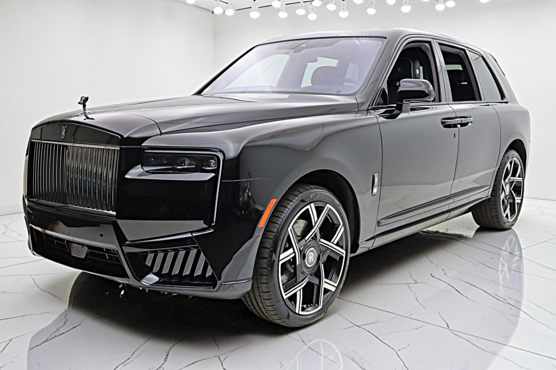 New 2027 Rolls-Royce Black Badge Cullinan for sale $560,150 at F.C. Kerbeck Aston Martin in Palmyra NJ 08065 2