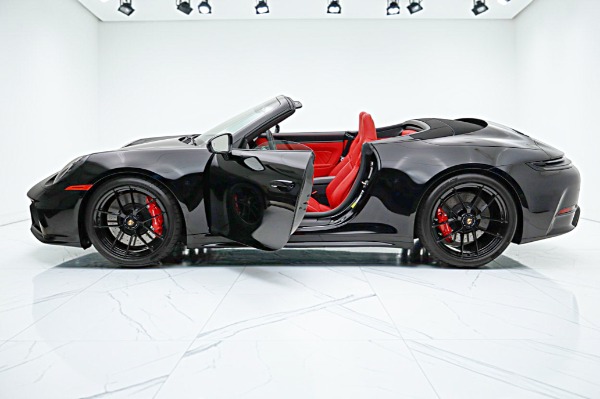 Used 2026 Porsche 911 Carrera 4 GTS T-Hybrid Cabriolet for sale $225,000 at F.C. Kerbeck Aston Martin in Palmyra NJ 08065 4