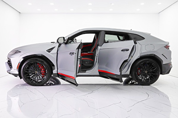 Used 2025 Lamborghini Urus SE/LEASE OPTIONS AVAILABLE for sale $305,000 at F.C. Kerbeck Aston Martin in Palmyra NJ 08065 4