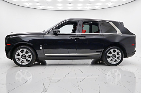 Used 2019 Rolls-Royce Cullinan for sale $189,000 at F.C. Kerbeck Aston Martin in Palmyra NJ 08065 3