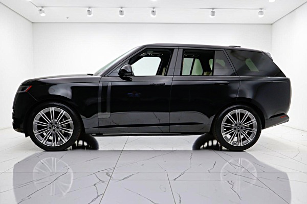 Used 2025 Land Rover Range Rover P400 SE SWB for sale $103,000 at F.C. Kerbeck Aston Martin in Palmyra NJ 08065 3