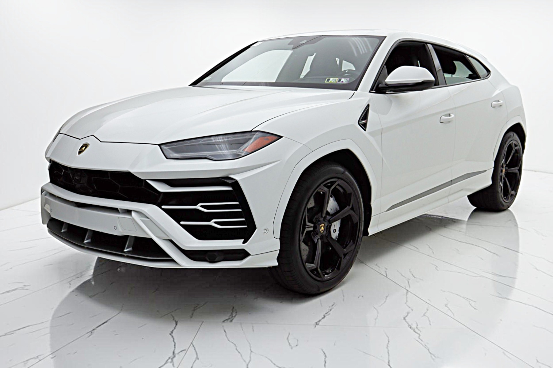 Used 2020 Lamborghini Urus /SELEZIONE PRE-OWNED CERTIFIED for sale $179,000 at F.C. Kerbeck Aston Martin in Palmyra NJ 08065 2
