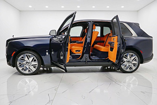 New 2027 Rolls-Royce Cullinan for sale $513,250 at F.C. Kerbeck Aston Martin in Palmyra NJ 08065 4