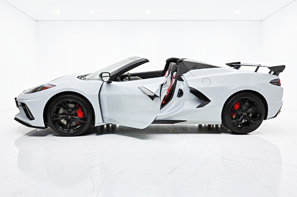 Used 2022 Chevrolet Corvette Stingray 3LT Convertible for sale $76,000 at F.C. Kerbeck Aston Martin in Palmyra NJ 08065 4
