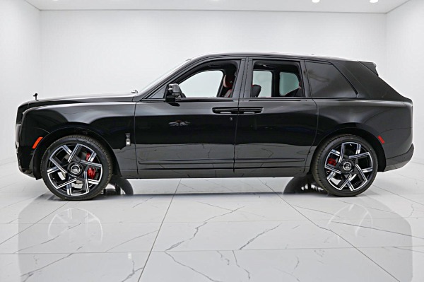 New 2027 Rolls-Royce Black Badge Cullinan for sale $573,250 at F.C. Kerbeck Aston Martin in Palmyra NJ 08065 4