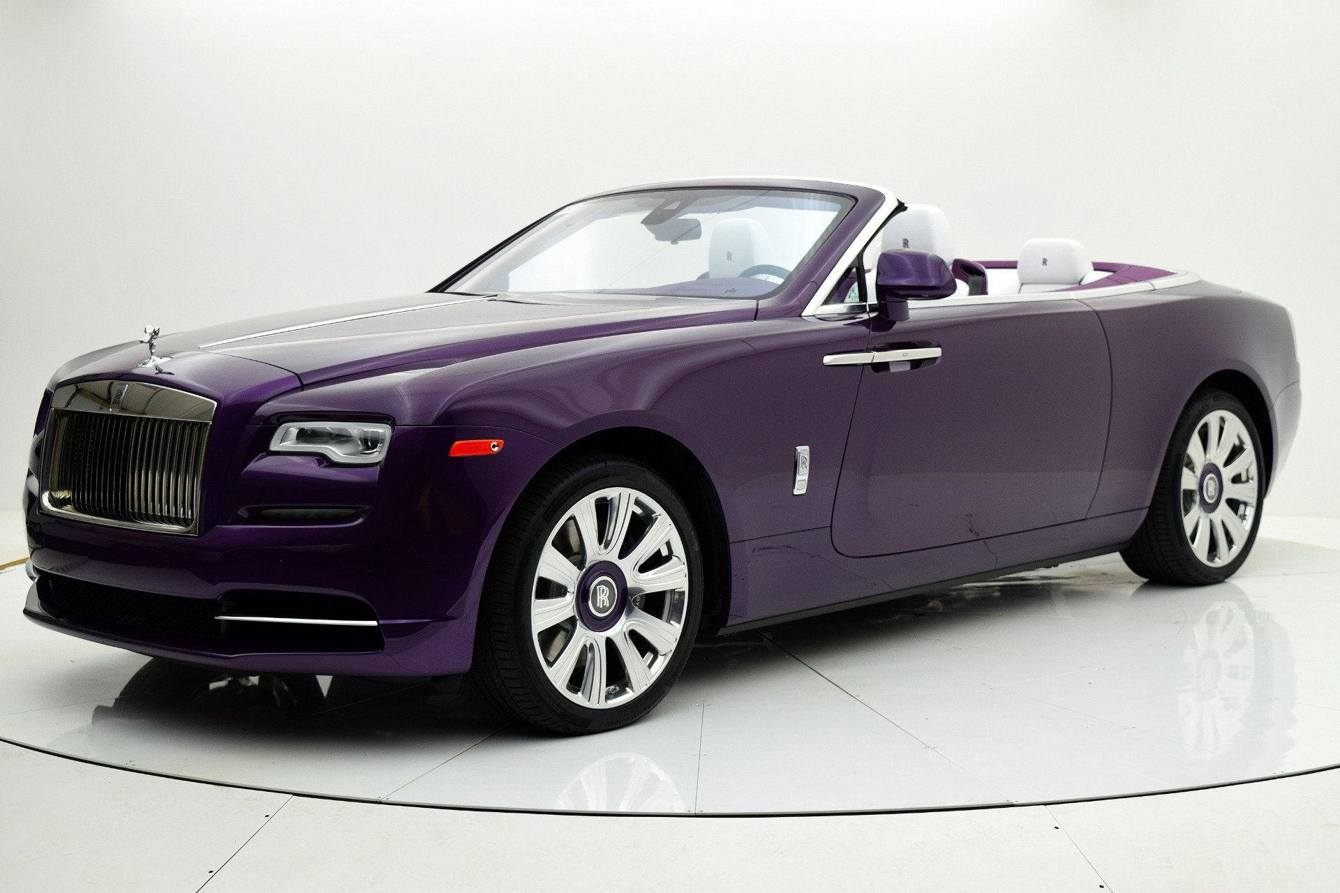 Used 2017 Rolls-Royce Dawn for sale Sold at F.C. Kerbeck Aston Martin in Palmyra NJ 08065 2