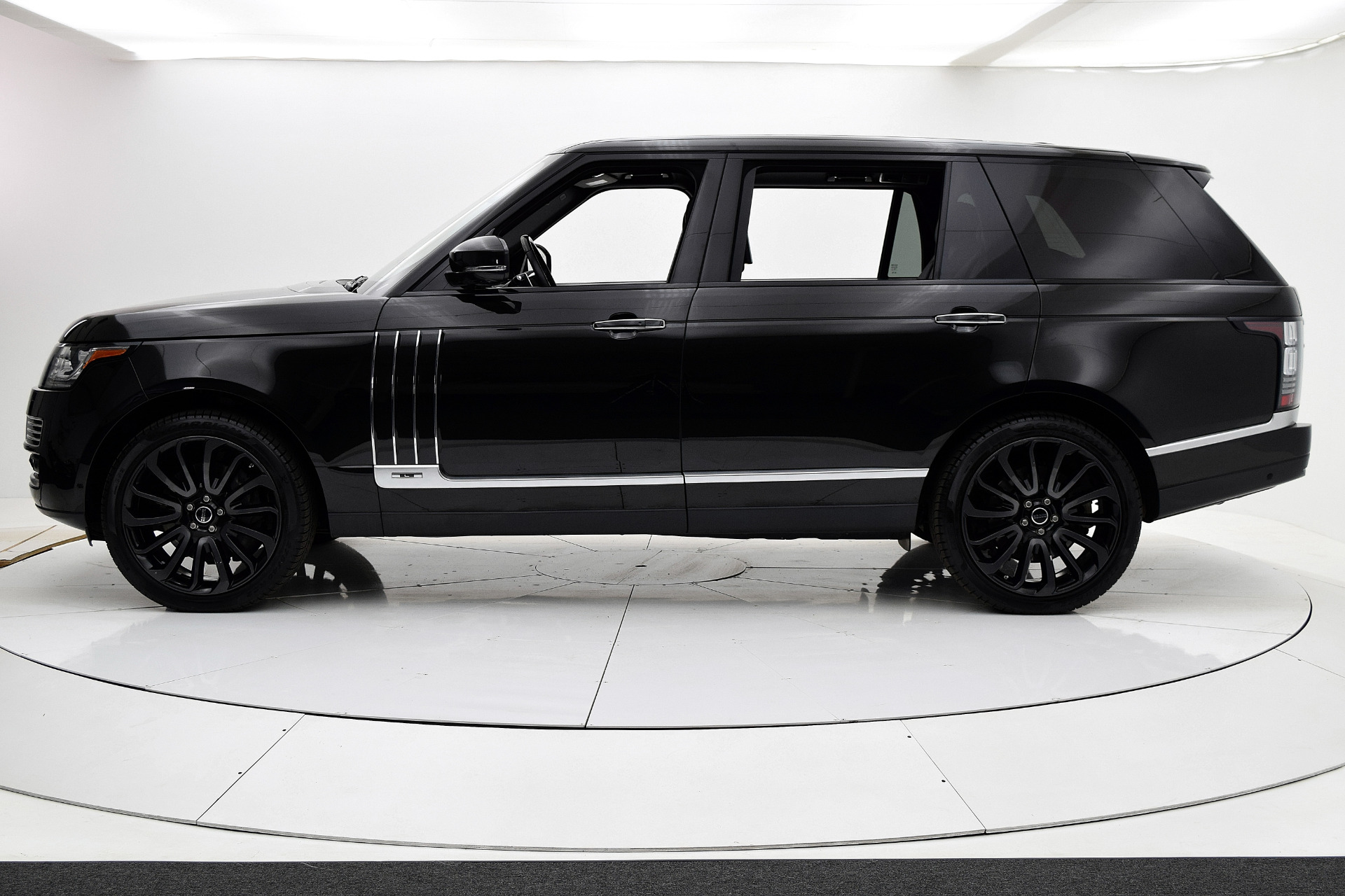 Black range. Range Rover Autobiography 2019 Black. Ленд Ровер Рендж Ровер 2015 черный. Рендж Ровер Лонг 2018 черный. Рендж Ровер 2020 черный.