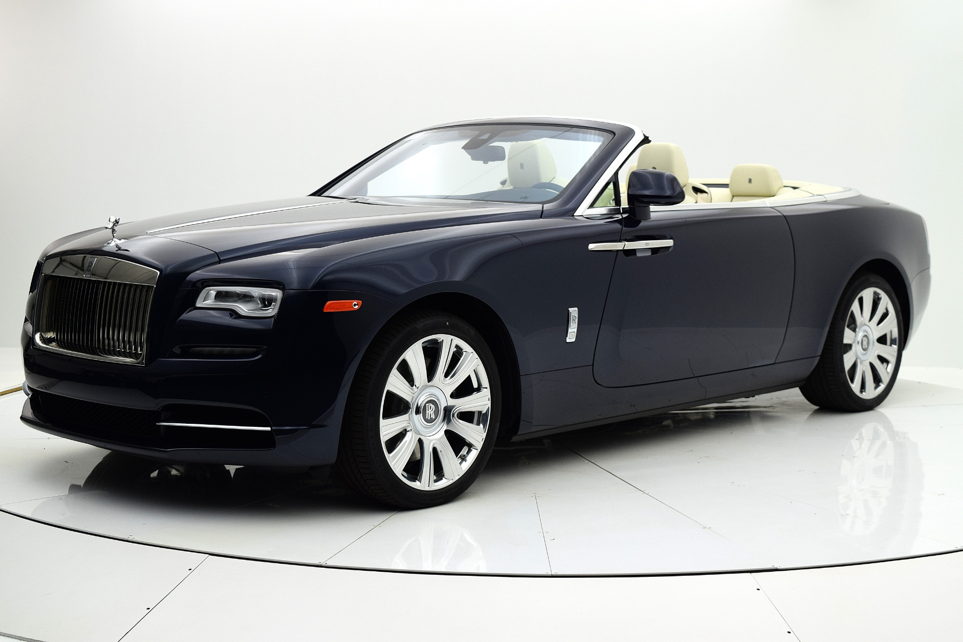 New 2017 Rolls-Royce Dawn for sale Sold at F.C. Kerbeck Aston Martin in Palmyra NJ 08065 2