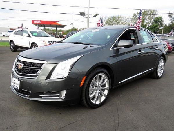 Used 2017 Cadillac XTS Luxury for sale Sold at F.C. Kerbeck Aston Martin in Palmyra NJ 08065 3