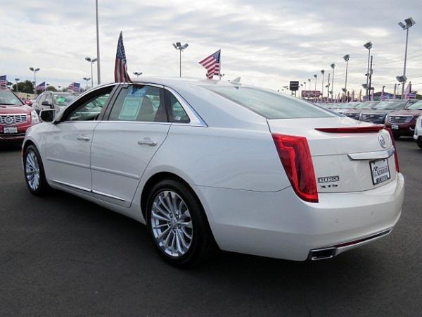 Used 2014 Cadillac XTS Platinum for sale Sold at F.C. Kerbeck Aston Martin in Palmyra NJ 08065 4