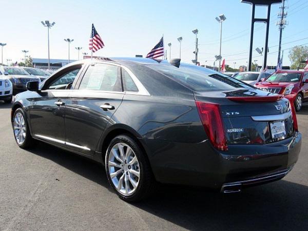 Used 2017 Cadillac XTS Luxury for sale Sold at F.C. Kerbeck Aston Martin in Palmyra NJ 08065 4