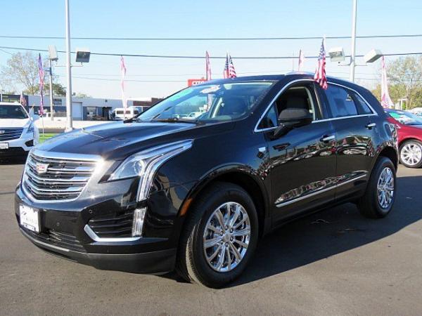 Used 2017 Cadillac XT5 Luxury FWD for sale Sold at F.C. Kerbeck Aston Martin in Palmyra NJ 08065 3