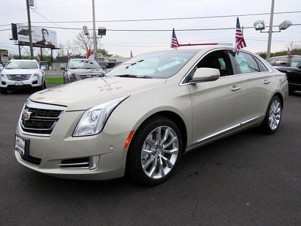 Used 2016 Cadillac XTS Luxury Collection for sale Sold at F.C. Kerbeck Aston Martin in Palmyra NJ 08065 3