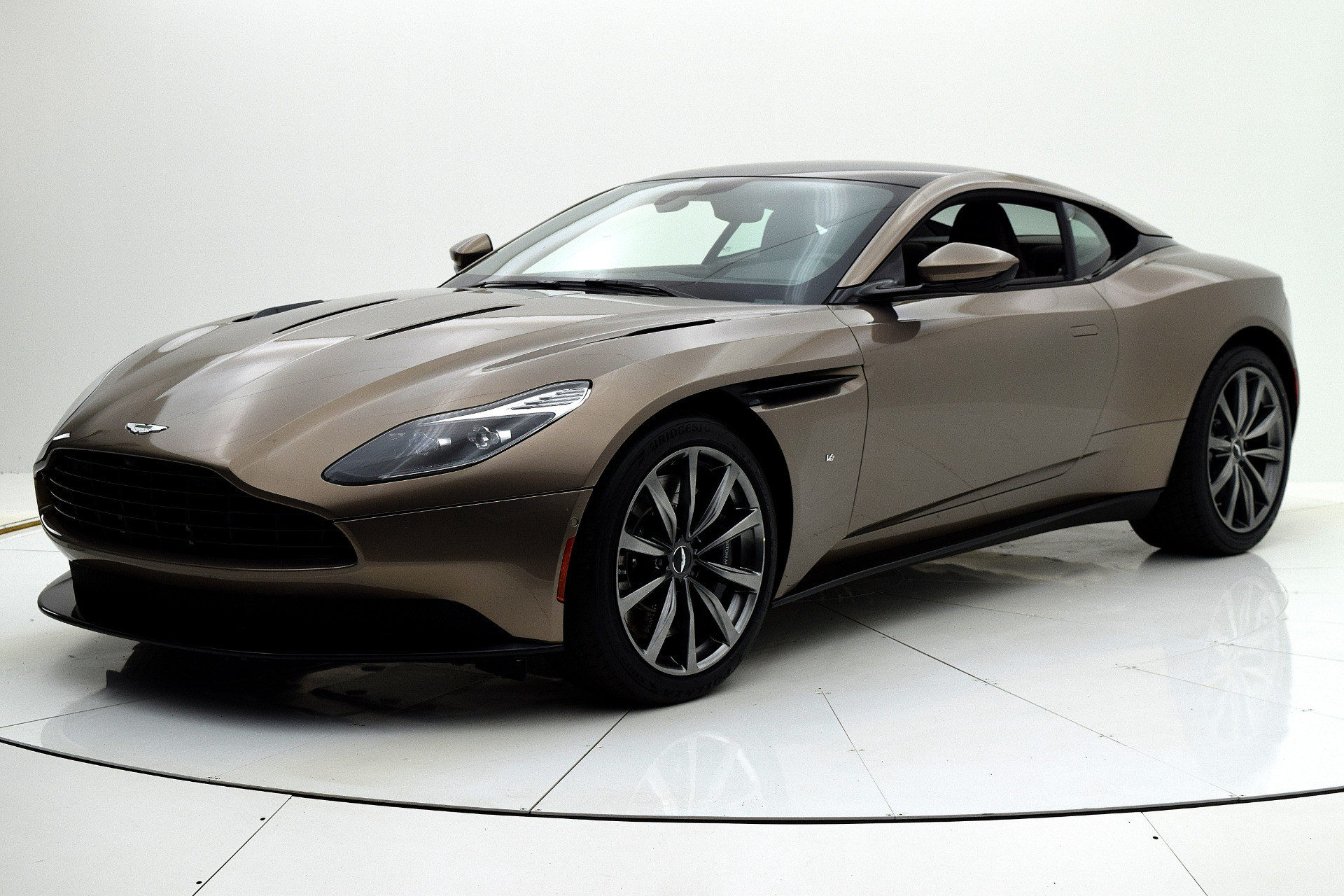 2017 Aston Martin db11 v12