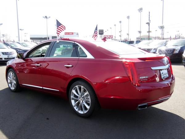Used 2013 Cadillac XTS Luxury for sale Sold at F.C. Kerbeck Aston Martin in Palmyra NJ 08065 4