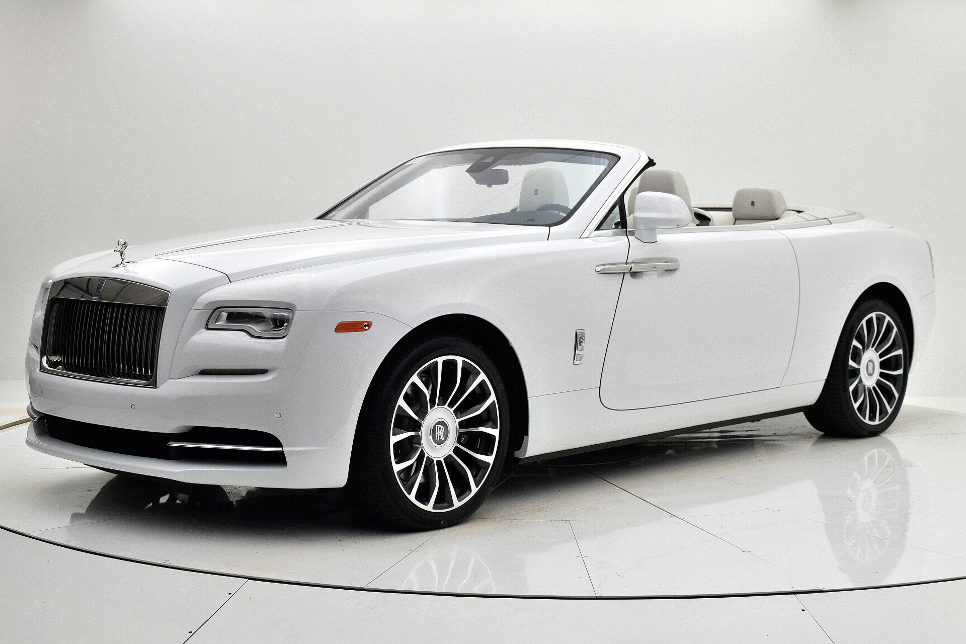 New 2018 Rolls-Royce Dawn for sale Sold at F.C. Kerbeck Aston Martin in Palmyra NJ 08065 2