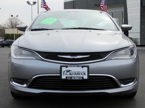 Used 2015 Chrysler 200 Limited for sale Sold at F.C. Kerbeck Aston Martin in Palmyra NJ 08065 2