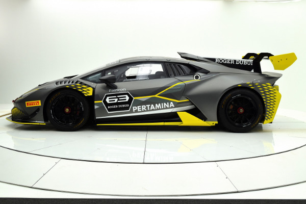 Used 2017 Lamborghini Huracan Super Trofeo EVO for sale Sold at F.C. Kerbeck Aston Martin in Palmyra NJ 08065 3