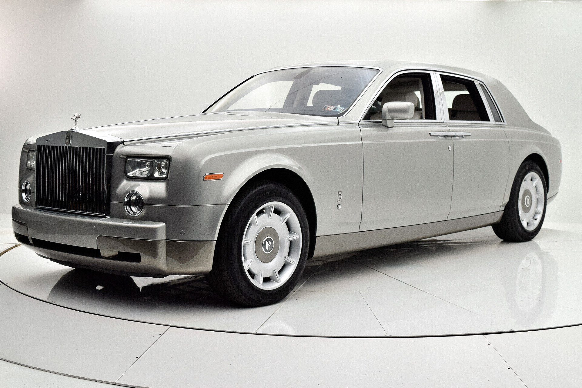 Used 2004 Rolls-Royce Phantom for sale Sold at F.C. Kerbeck Aston Martin in Palmyra NJ 08065 2