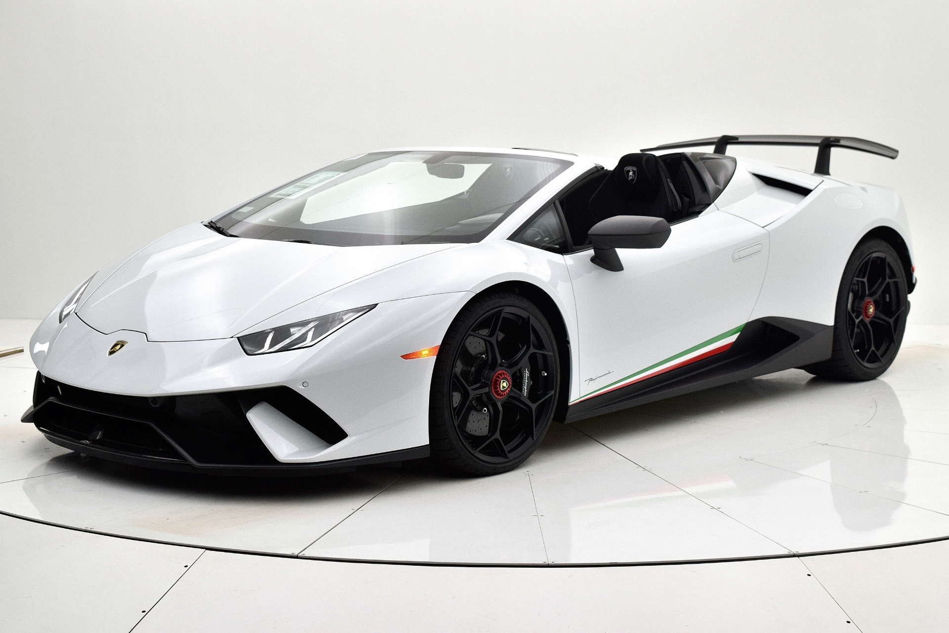 New 2019 Lamborghini Huracan LP640-4 Performante Spyder for sale Sold at F.C. Kerbeck Aston Martin in Palmyra NJ 08065 2