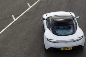 DB11 V8